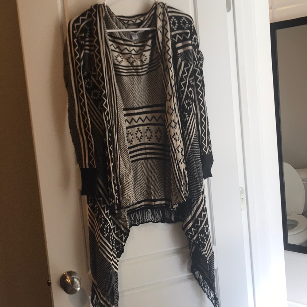 Shrug/tunic sweater
